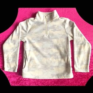 Children's Place White with grey camo fleece half zip pullover SIZE S/P 5/6